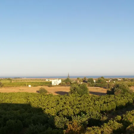 Casa Tipica No Campo Luz de Tavira